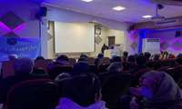 جلسه  آموزشی تغذیه ورزشی با رویکرد آشنایی با تغذیه سالم و مکمل ها در سرای محله کرمان